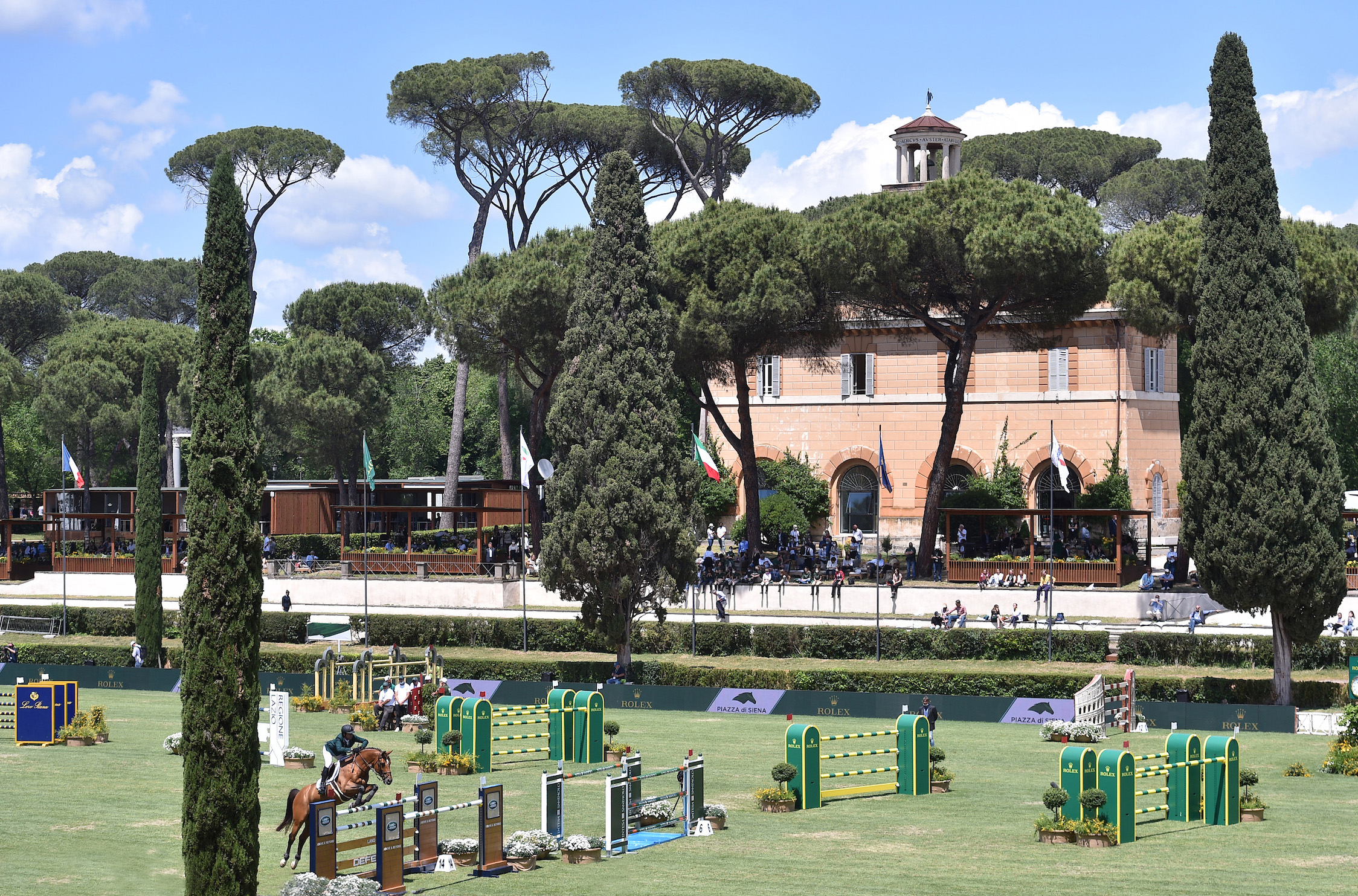 images/2023/Piazza_di_Siena_-_Simone_Ferraro_SFE_1829.jpg