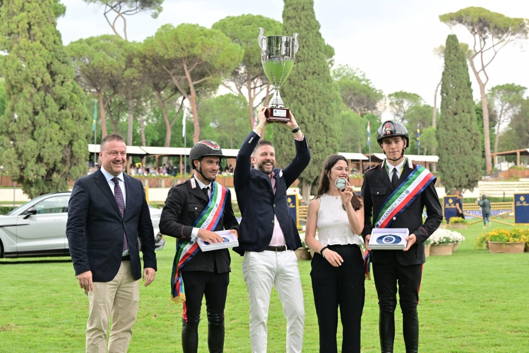 images/2023/Team_Selleria_Equipe_Italian_Champions_Tour_Piazza_di_Siena_Fieracavalli.jpeg