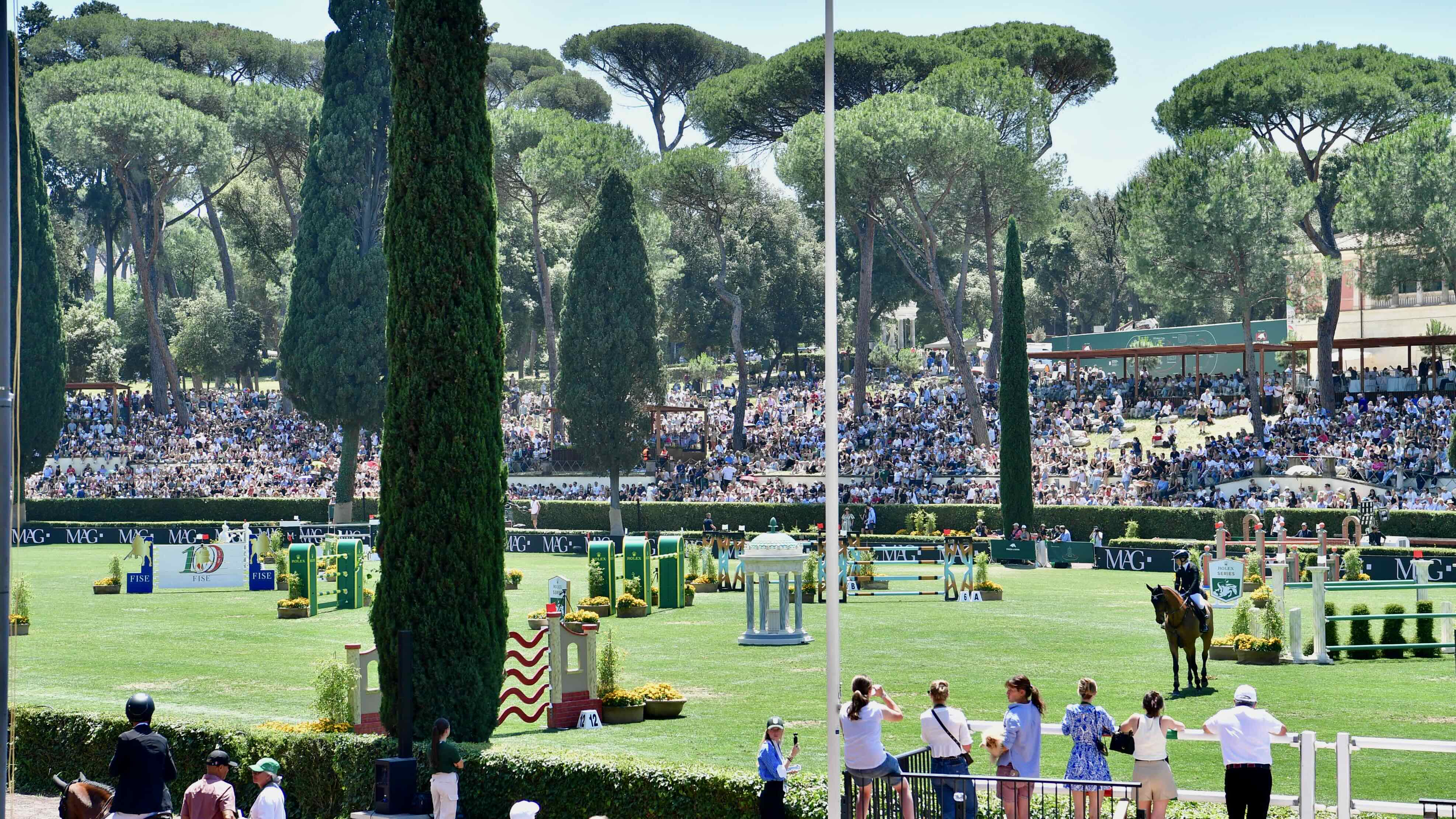 Piazza di Siena da record: 77mila spettatori, boom social (+57,5%) e 33,7 milioni di indotto economico